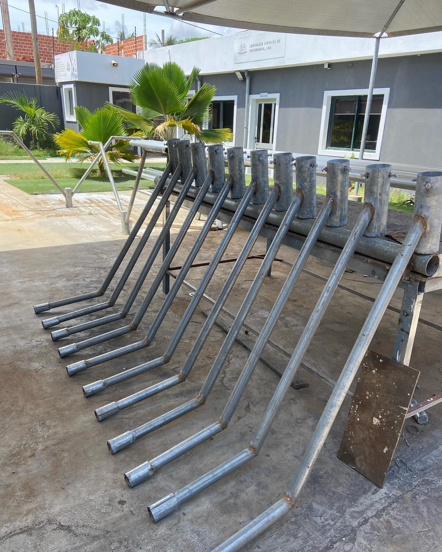 Nova Geração de Postes e Braços de Iluminação Pública